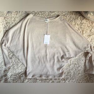 Andree by Unit Cream lightweight oversized Sweater SM/MED New